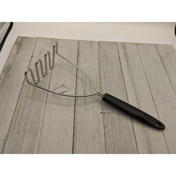 Vintage EKCO #5 Potato Vegetable Masher Black Handle Utensil 10 1/2" - Picture 1 of 6